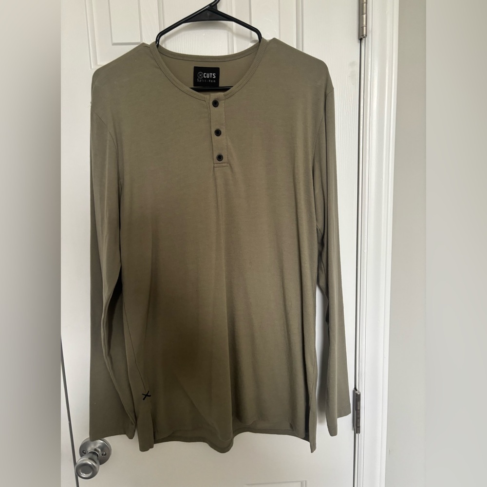 Men's Cuts clothing AO Long Sleeve Henley Shirt green